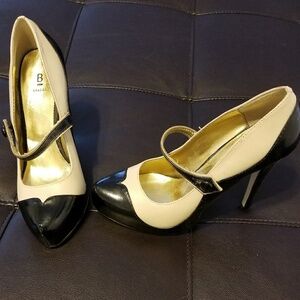 Black & Tan Pumps